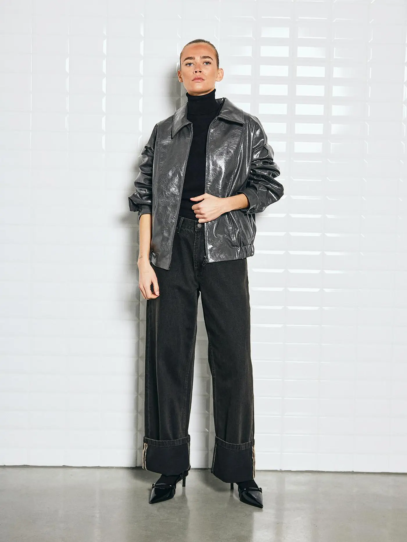 WITHBLACK | Jacke aus Lederimitat GILIAN | grau